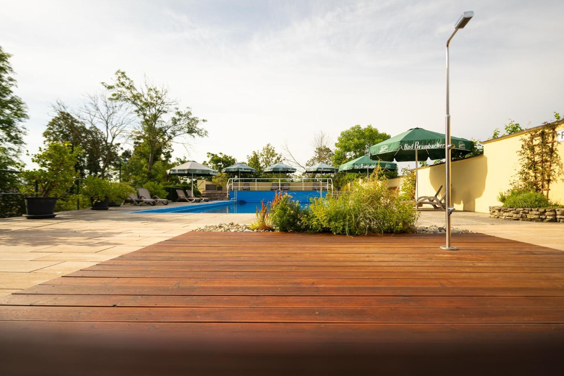 Berghotel Wilhelmsburg บาด โคเซิน ภายนอก รูปภาพ