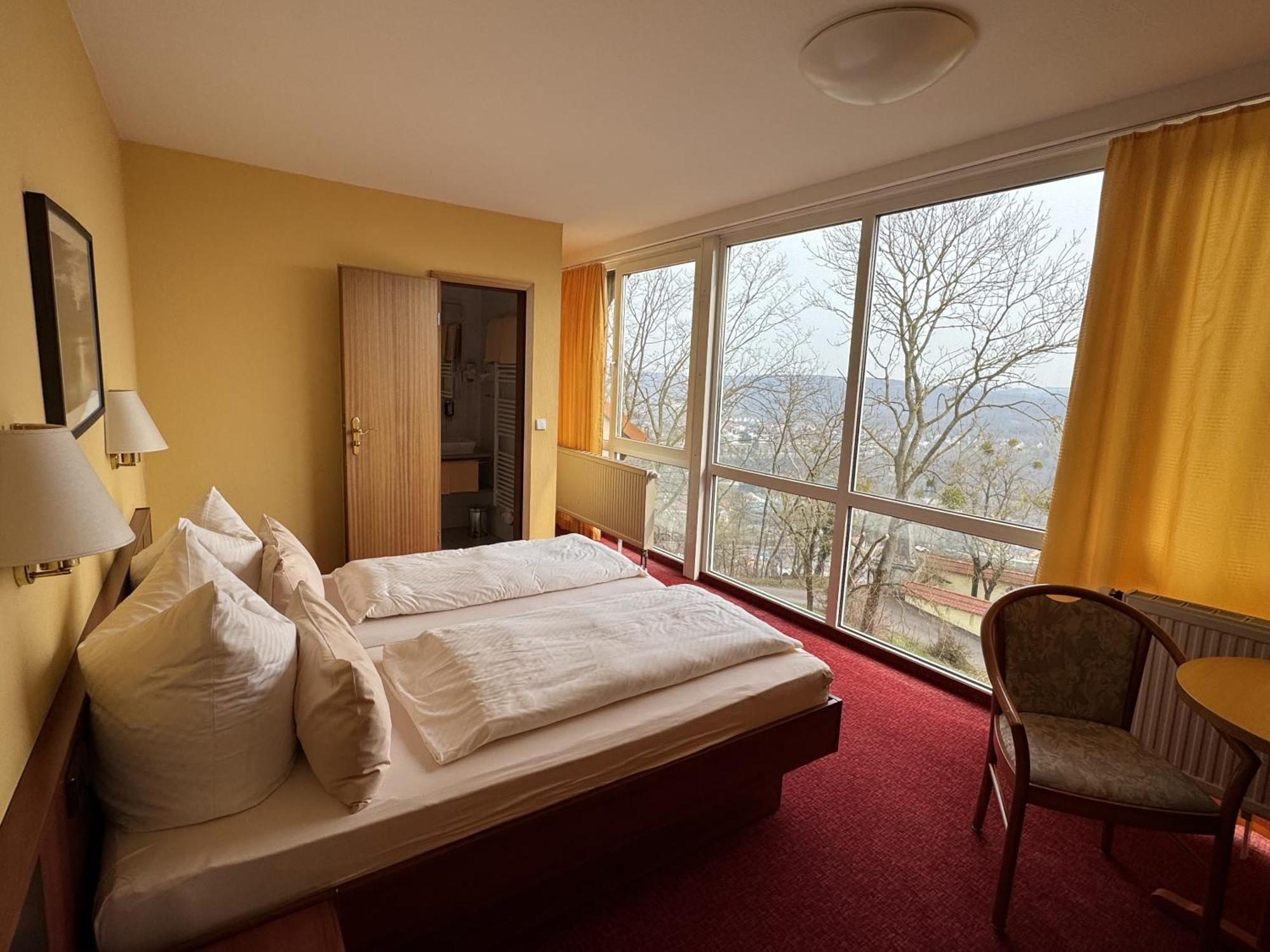 Berghotel Wilhelmsburg บาด โคเซิน ห้อง รูปภาพ