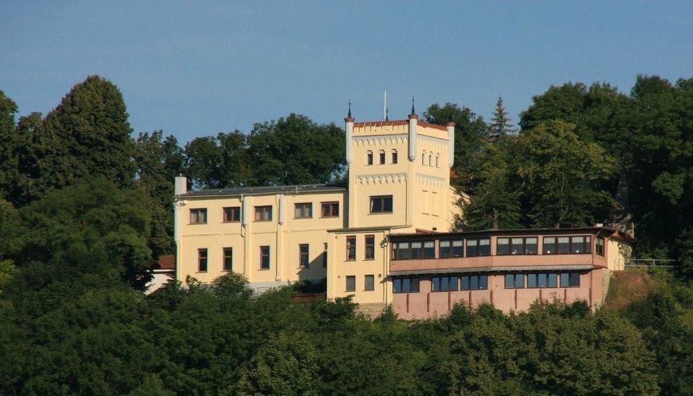 Berghotel Wilhelmsburg บาด โคเซิน ภายนอก รูปภาพ